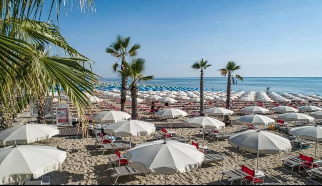 Aparthotel Relais Concorde Grottammare Exterior foto