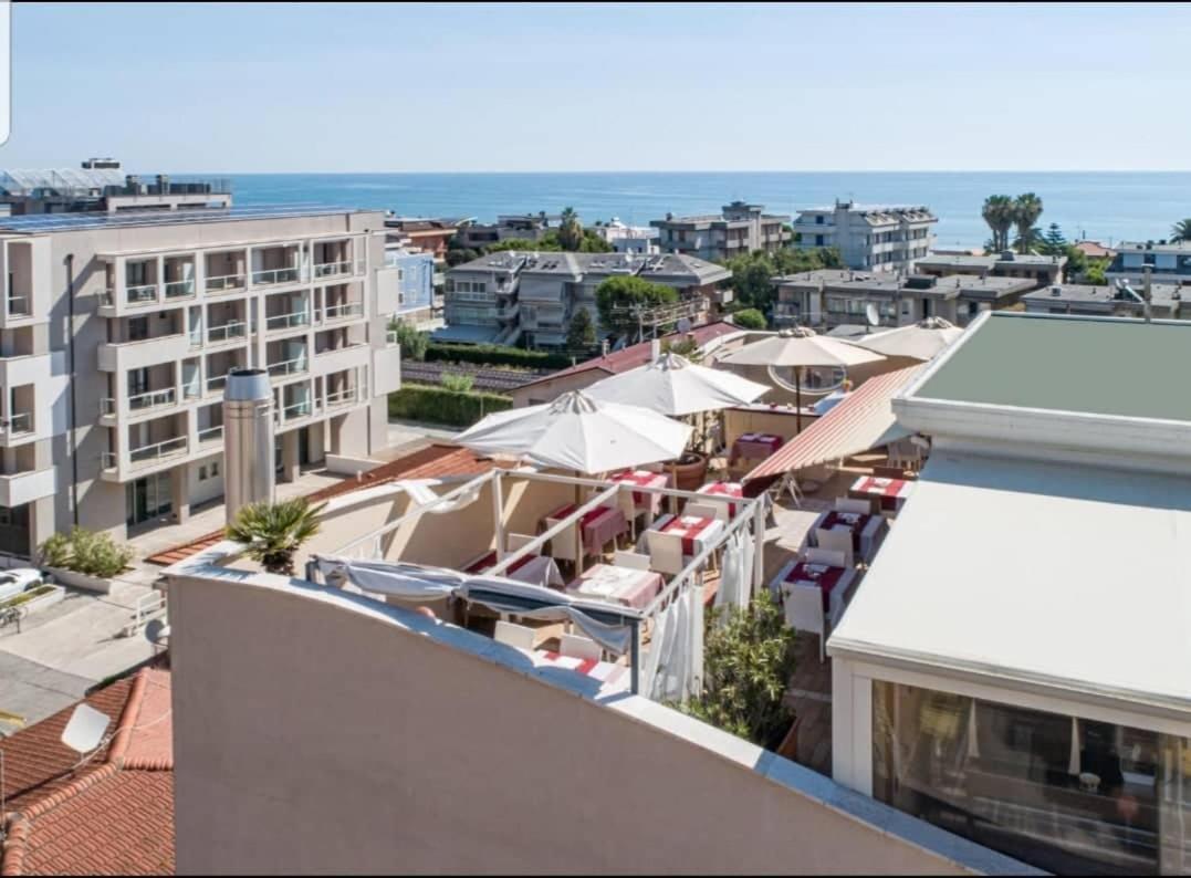 Aparthotel Relais Concorde Grottammare Exterior foto