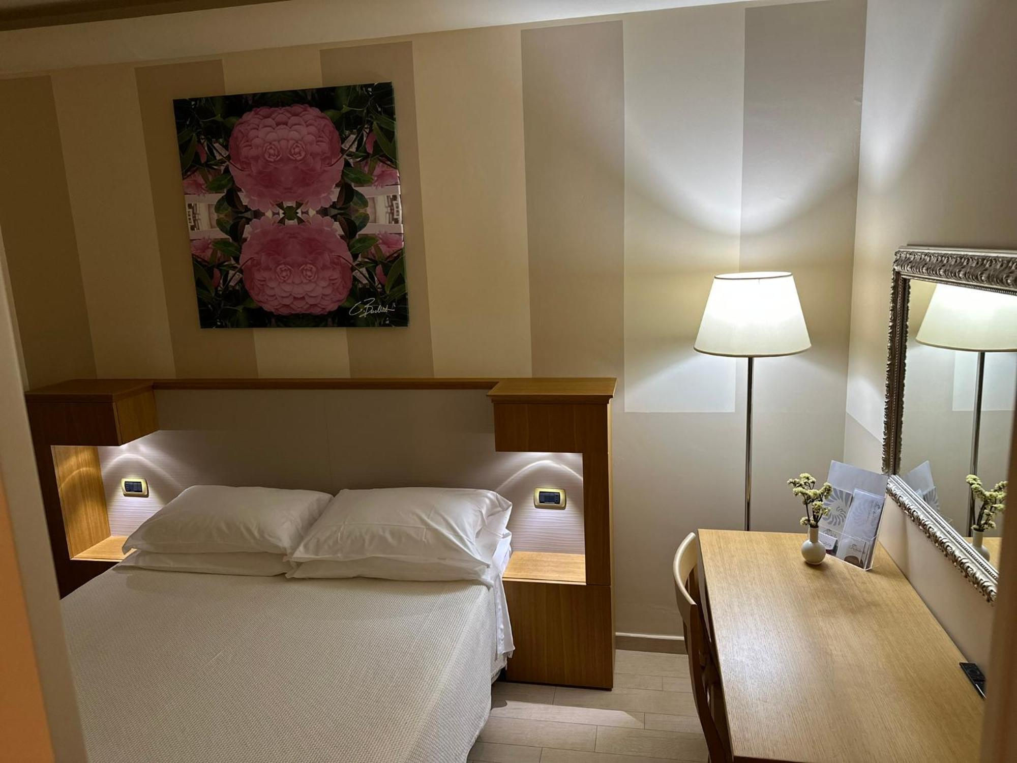 Aparthotel Relais Concorde Grottammare Exterior foto