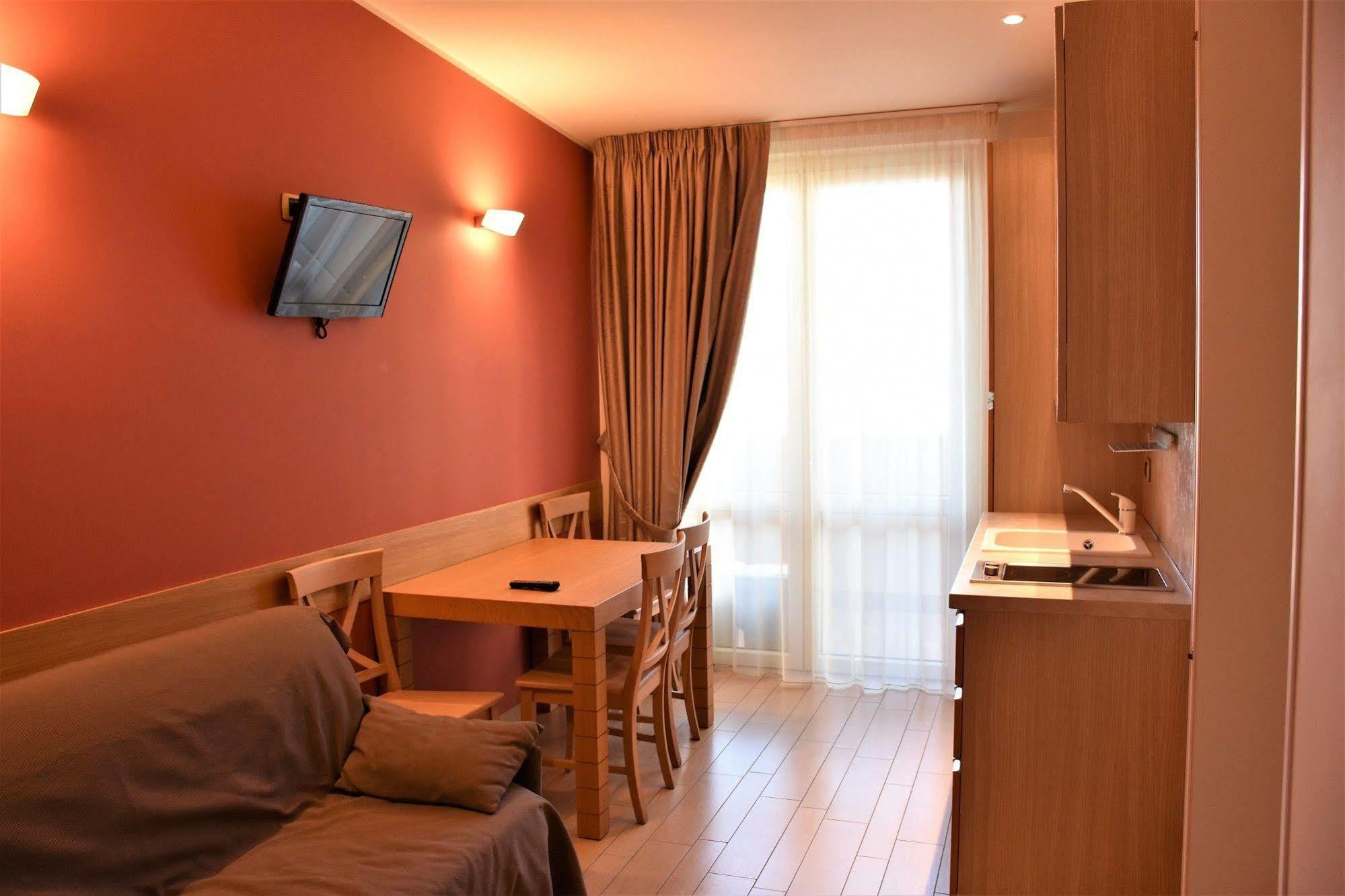 Aparthotel Relais Concorde Grottammare Exterior foto