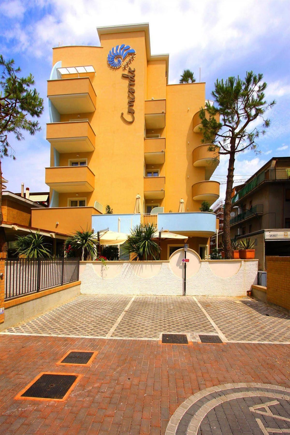 Aparthotel Relais Concorde Grottammare Exterior foto